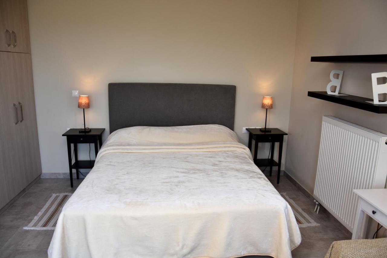 Ελιάδες - Eliades Apartments Karystos  Bagian luar foto