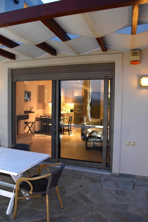 Ελιάδες - Eliades Apartments Karystos  Bagian luar foto